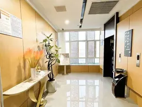 Golden Rome Fifth Season Hotel - Image 2