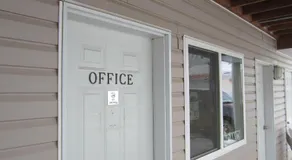 Kacee's Northern Suites - Image 4