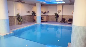 Noble Hotel - Image 2