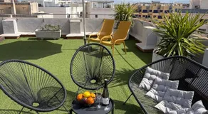 Apartamento a 100 metros de la playa con grande terraza y vistas al mar - Image 5