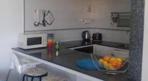 Bel appartement de 2 chambres, terrasse, vue mer et wifi, à 1 minute à pied de la plage - Image 5