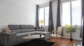L'Amour de la Paix - City center - Garden - Near station - SmartTV65" Netflix & PrimeVideo - Warm cozy vibe - Free parking nearby with CCTV - Managed by Presta-Zen'Services - Image 4