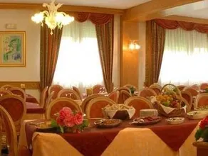 Hotel Job - Image 3