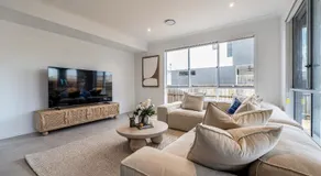 5BR Executive Retreat - The Sovereign House near BNE - Image 2