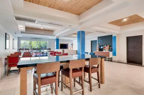 Holiday Inn Express Hotel & Suites Lake Elsinore by IHG - Image 5