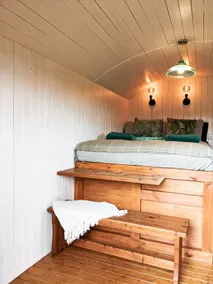 Stunning Shepherd's Hut Retreat North Devon - Image 2