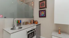 Sea Breeze Guest House - Image 2