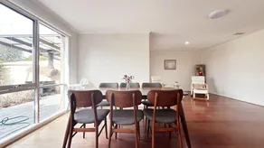 Near Airport and Easy to Melbourne CBD 5B - Image 3