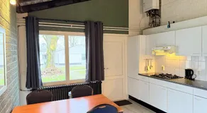 Bungalow con terraza y jardín - Image 3