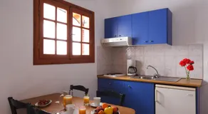 Flisvos Rooms - Image 4