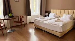 Livora Boutique - Image 2