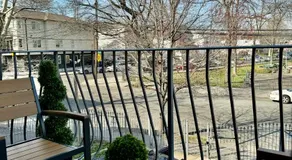 Stylish Evergreen Apartment By Newark Airport - Image 5