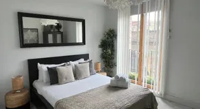 Notting Hill 2-Bed Apt with Balcony 1 min to Tube - Image 2