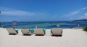 Kai's Beachfront Villa - Image 4