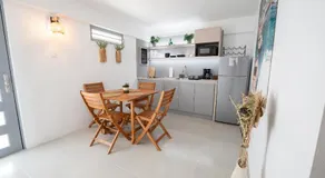 Oceanfront Retreat w- Terrace, Direct access to Beach & BBQ - Image 2