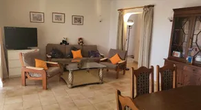 Feliz Apartments - Image 2