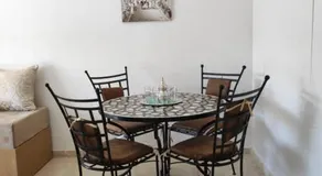 Plein centre Marrakech, grand balcon filant - Image 4