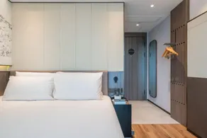 Atour Light Hotel Shanghai Xinjiangwancheng Fudan University - Image 1