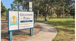 Beachtown Remote Worker Friendly-High Speed WiFi-Pets Welcome-Lido Beach-Opera-Symphony-Walk or Bike to Restaurants-10 Acre Park with Pickleball, Tennis, Basketball - Image 2