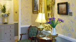 The Cambridge Guest House by Tas - Image 4