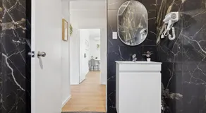 Large 2-Double-Bed Room Near Hurstville Station - Shared Bathroom & Kitchen - Image 5