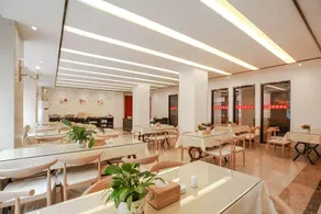 Jiulong Xinya Hotel - Image 3