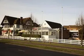 Osterley Park Group Ltd Osterley Park Hotel - Image 4