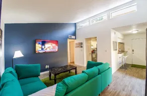 The Avenida Condominiums - Image 3