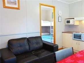 Strahan Beach Tourist Park - Image 3