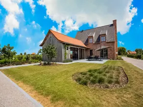 Chic Villa in Comines-Warneton with Garden - Image 5
