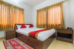 OYO 358 Hotel Rose Star - Image 4