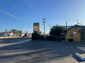 Oak Motel Modesto CA - Image 3