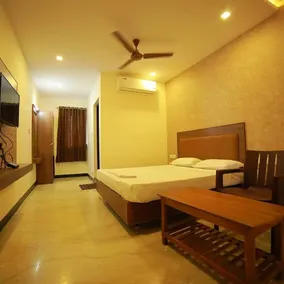 Hotel Sri Gowri Shankar Boarding & Lodging - Image 3