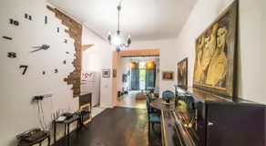 Loft Style Apartment - Image 4