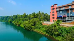 RIVULET River Side Budget Business Class Hotel - Image 3