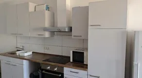 Spacious Worker Apartments with Rooftop Terrace - Up to 21 Guests - Image 4