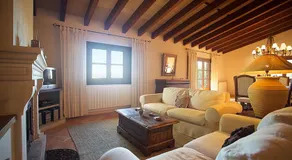 Country house in a peaceful rural setting for large groups - Image 2