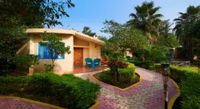 Aacorn Hideaway Resort & Spa - Image 5