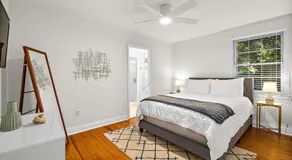 Private Uptown Flat - Walk to Nights of Lights! - Image 2
