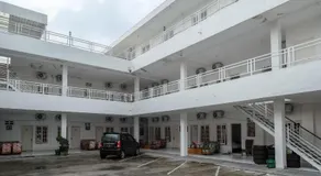 RedDoorz Plus near UMS Solo - Image 2