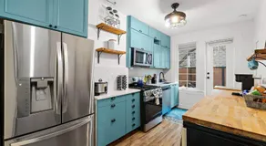 Urban Oasis • 3BR Duplex w/ Patio• Easy NYC Access - Image 5