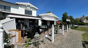 Strand-Hotel Lobbe - Image 4