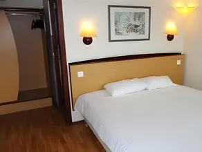 Comfort Hotel Cambrai - Image 5