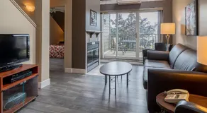 Condo climatisé près du Mont Sainte-Anne avec parc aquatique, piscine, spa, gym, arcades et billard ! - Image 2