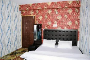 Hotel Ground Plaza - Image 4