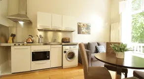 Queen Victoria Apartments - Image 3