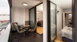 Nova Galerija Studio Ema i Apartman Anita- parking in garage - Image 5