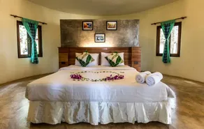 The Tropical Beach Resort - Image 2
