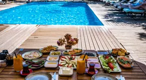 Dolce Vita Luxury Bungalows - Image 5