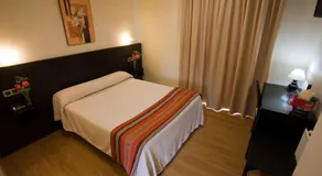 Hotel Amenal - Image 2